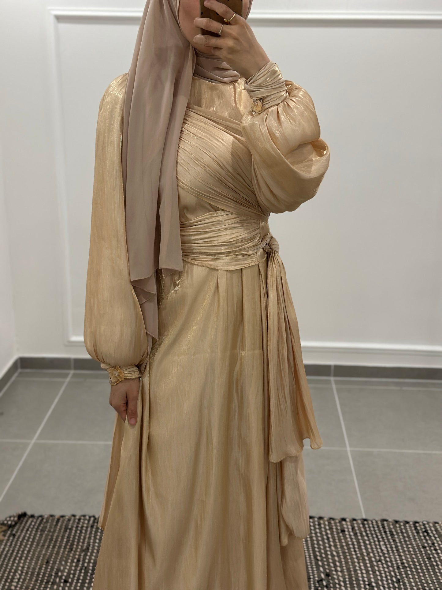 Kleid Akira