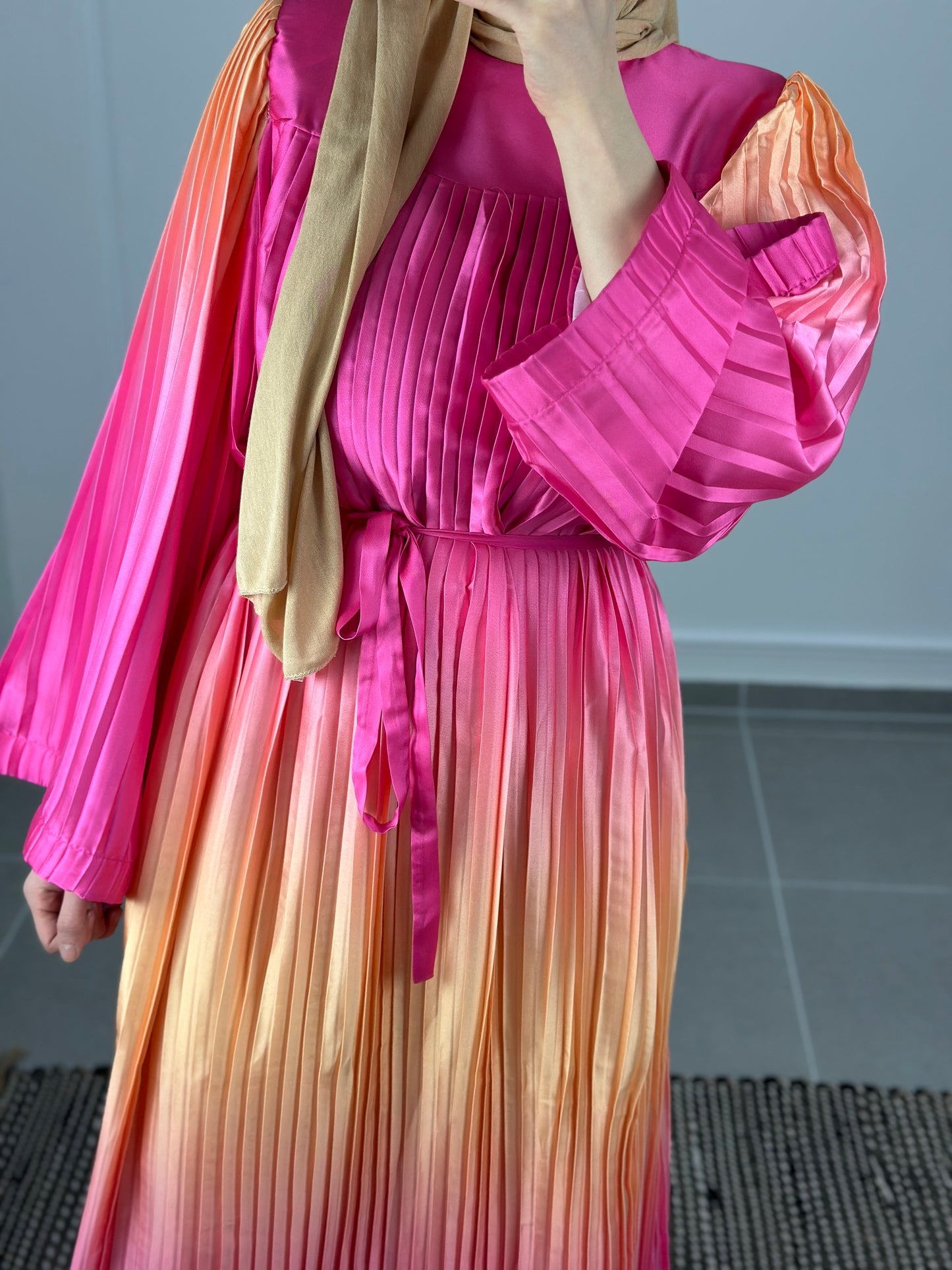 Kleid Gizem