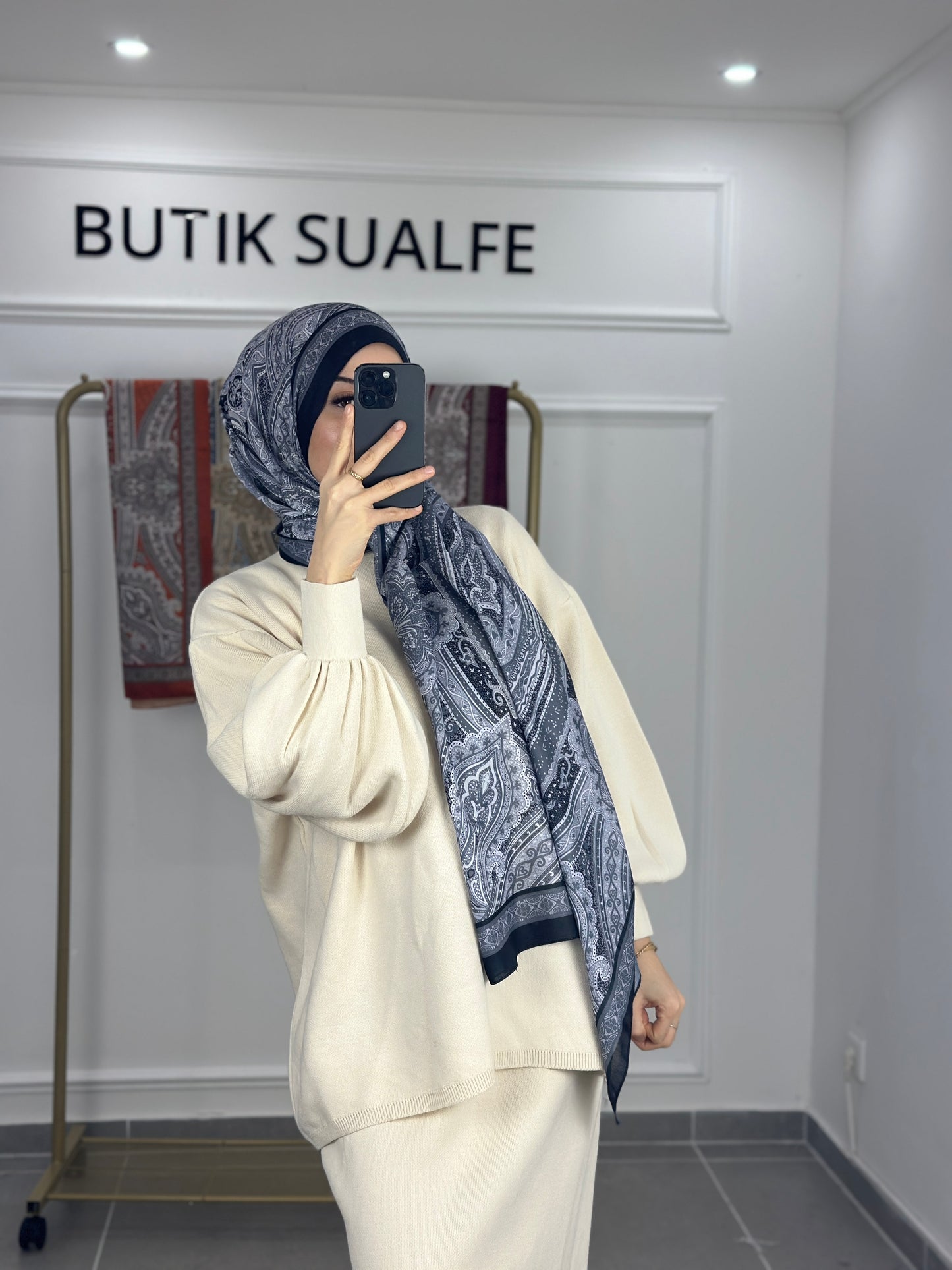 Hijab SCHWARZ/SILBER