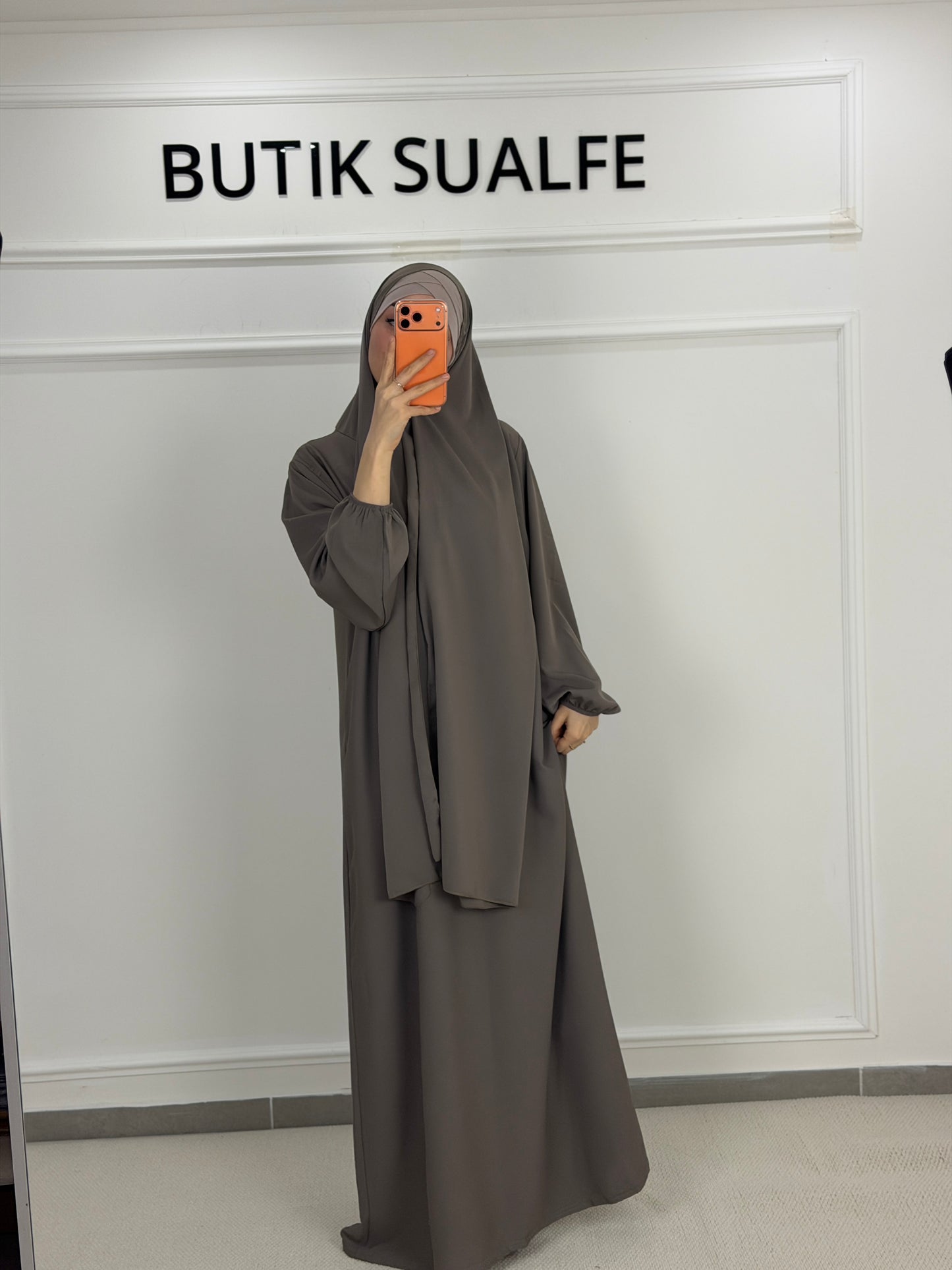 Gebetskleid taupe