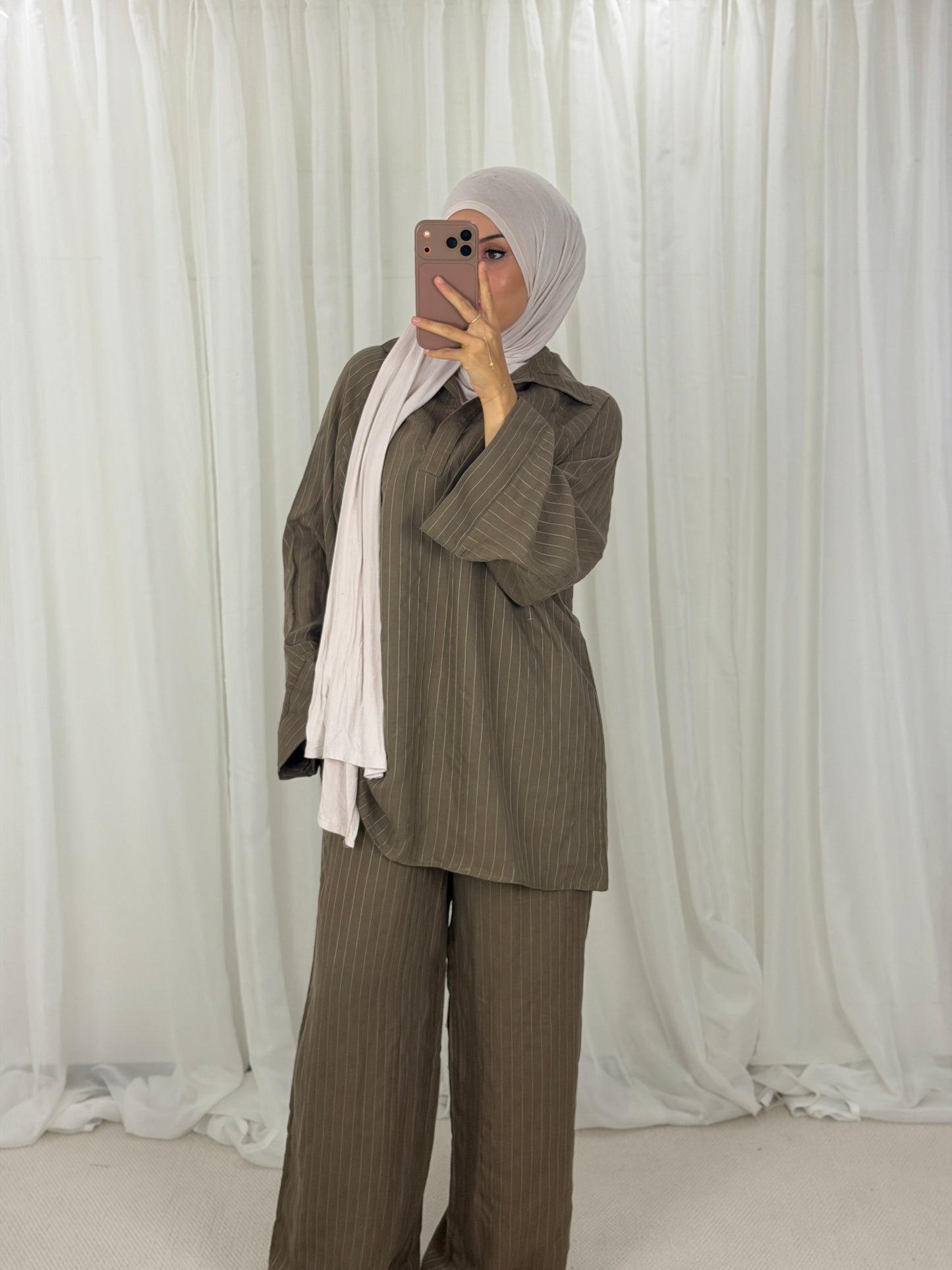 Set Nayla kakhi