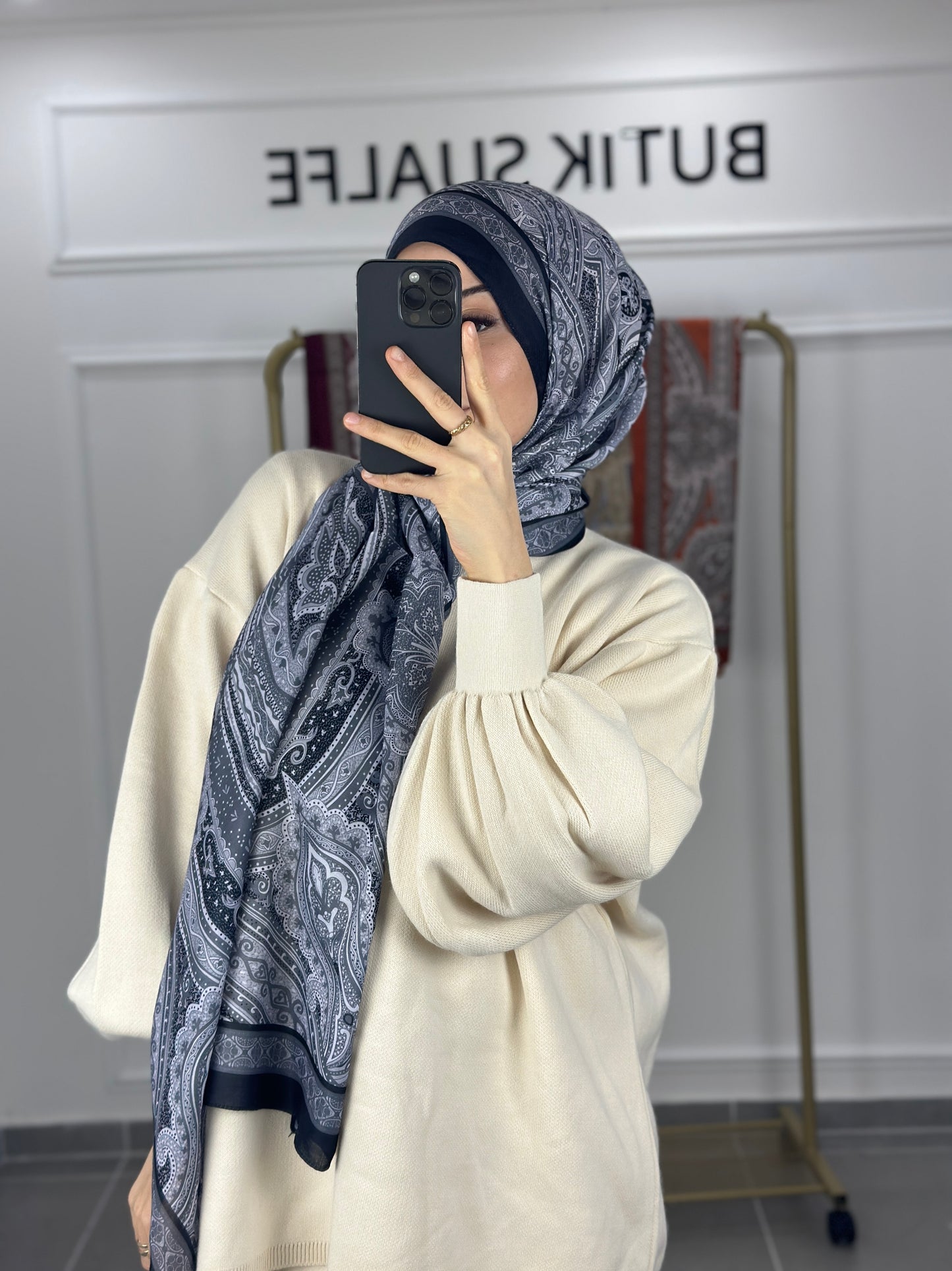 Hijab SCHWARZ/SILBER
