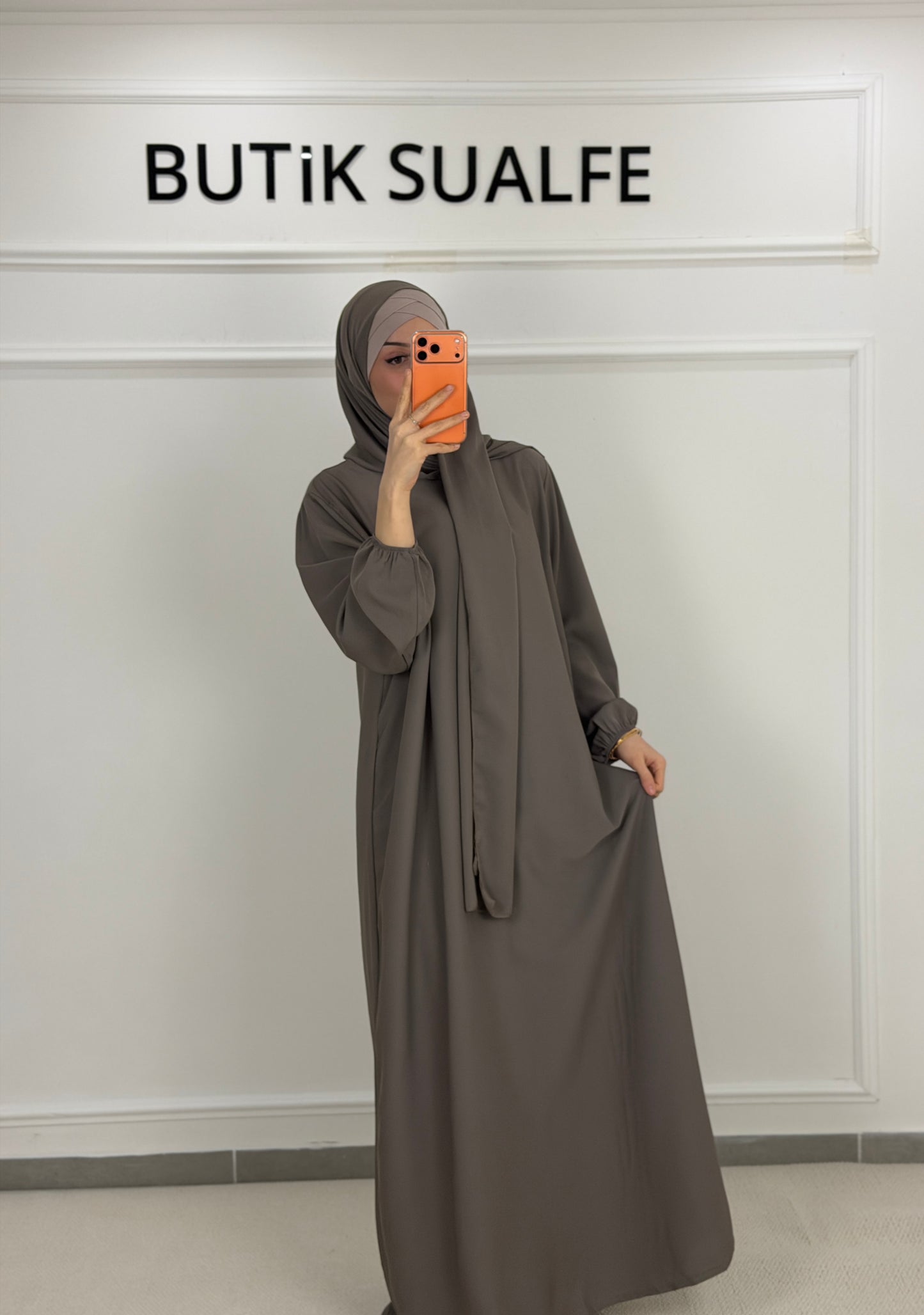 Gebetskleid taupe